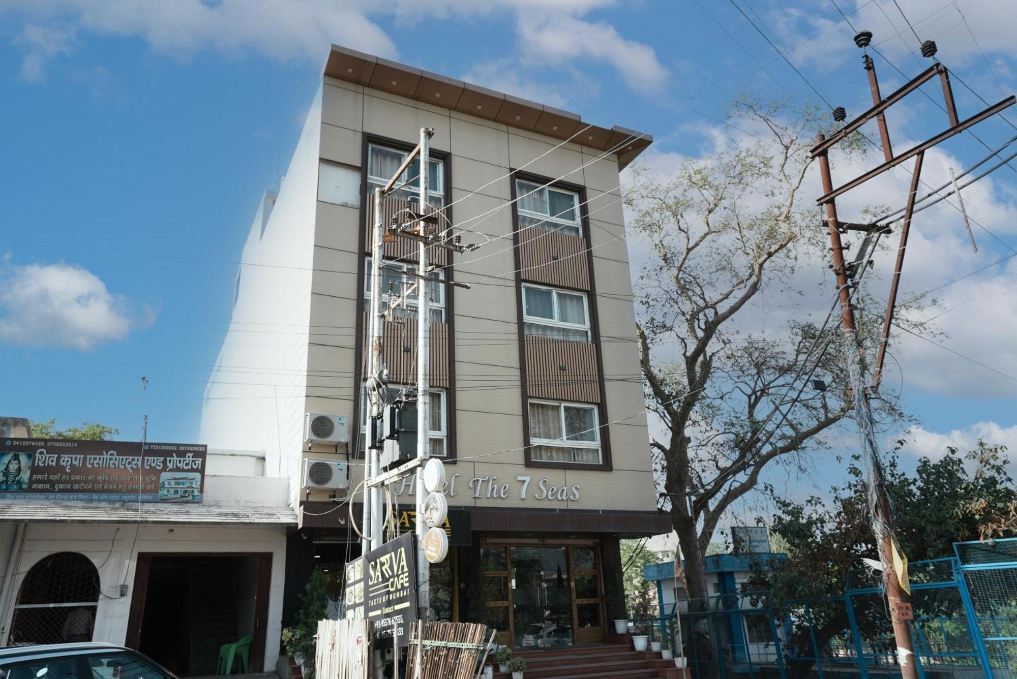 Hotel The 7 Seas Rishikesh Bagian luar foto