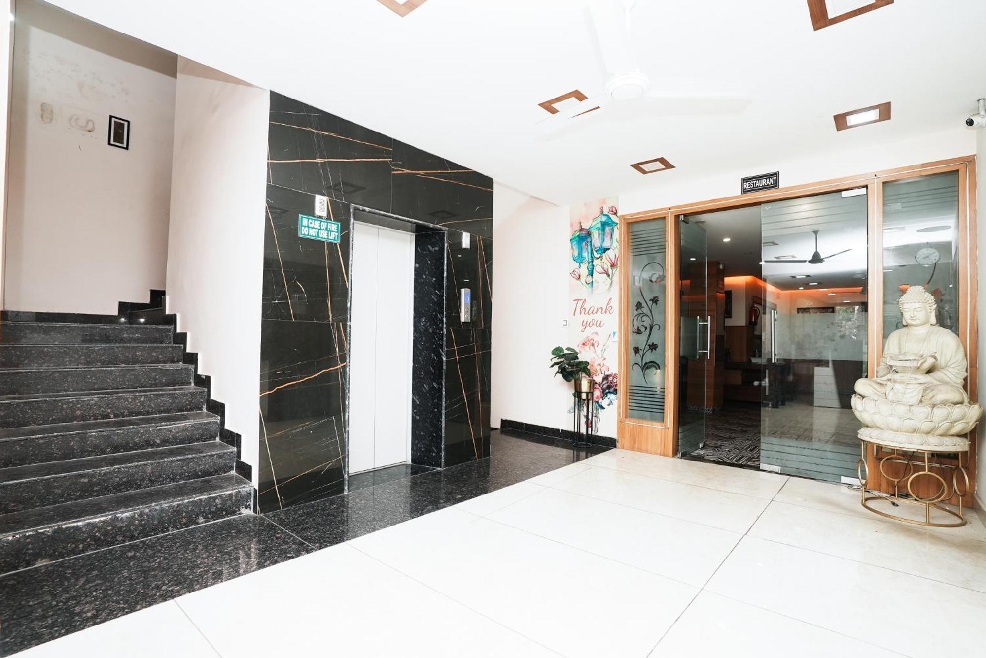 Hotel The 7 Seas Rishikesh Bagian luar foto