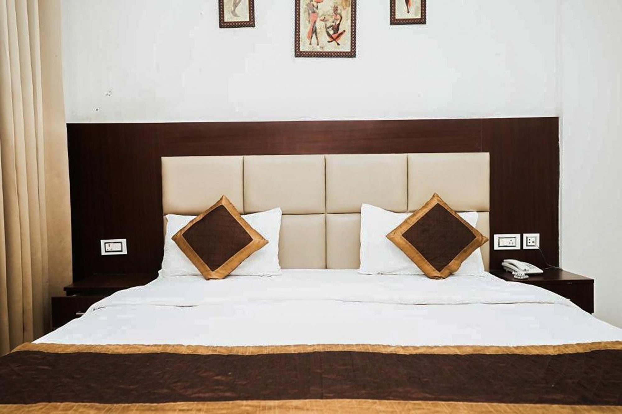 Hotel The 7 Seas Rishikesh Bagian luar foto
