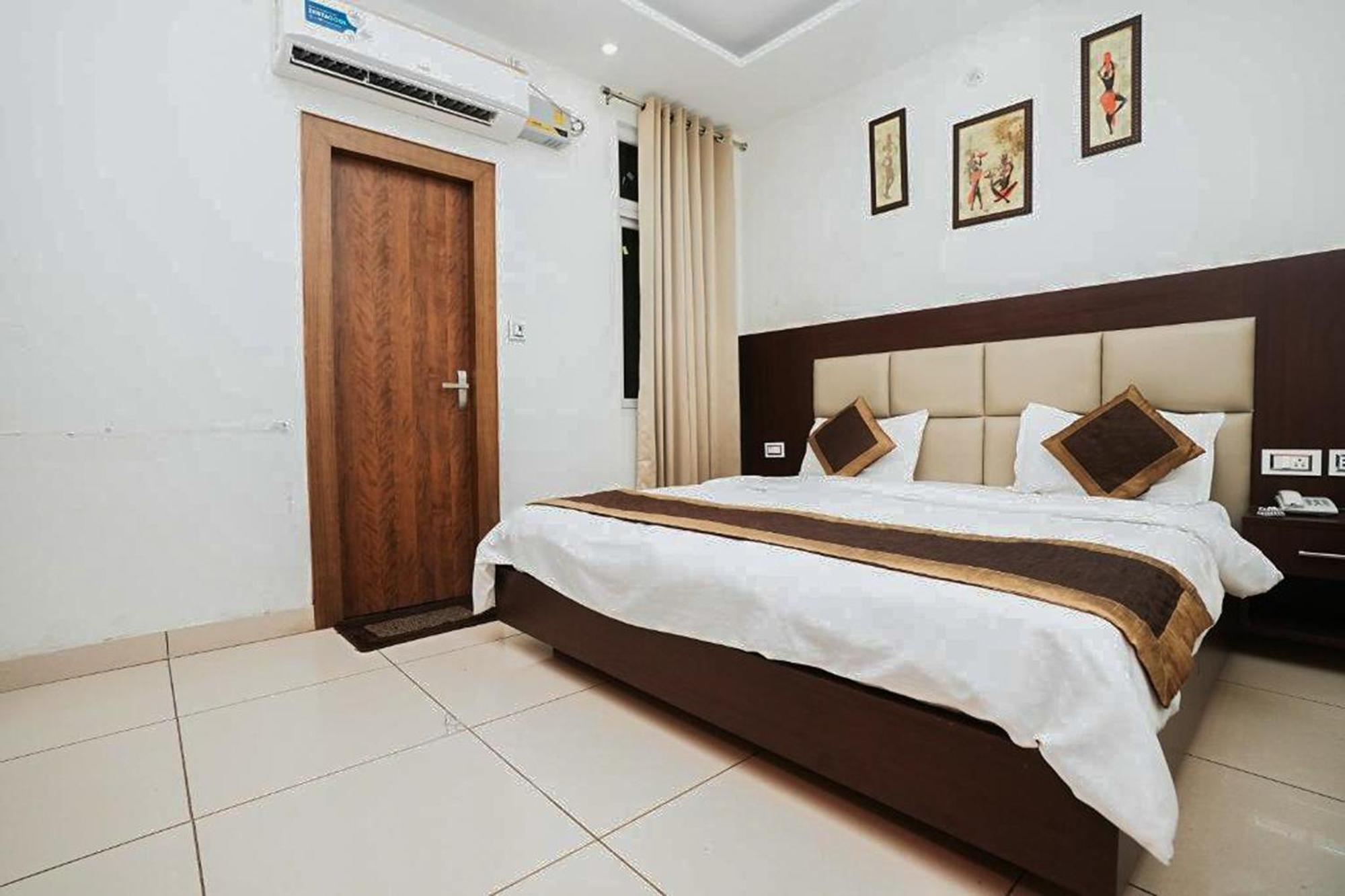 Hotel The 7 Seas Rishikesh Bagian luar foto